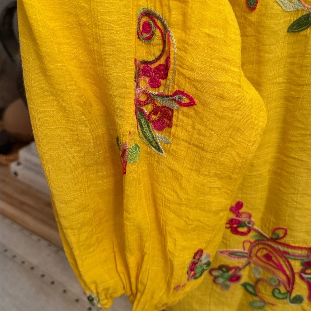 Anthropologie Fig & Flower Yellow Embroidered Floral Long Sleeve Top Size Medium - Picture 3 of 7